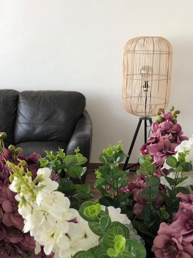 Sky Home Apartment Jabotinsky 8 Bat Yam Buitenkant foto