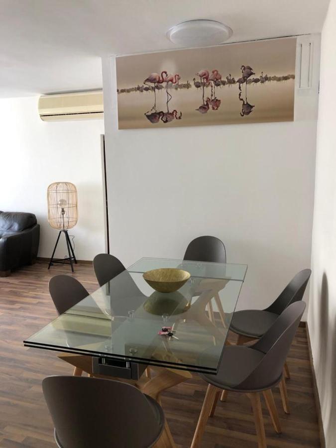 Sky Home Apartment Jabotinsky 8 Bat Yam Buitenkant foto