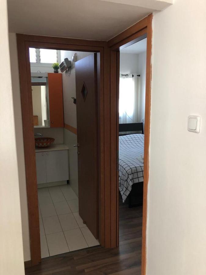 Sky Home Apartment Jabotinsky 8 Bat Yam Buitenkant foto